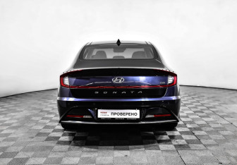 Подержанный автомобиль Hyundai Sonata 2019 года (6 фото)