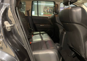 Подержанный автомобиль Jeep Compass 2011 года (11 фото)