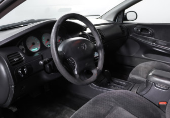 Подержанный автомобиль Dodge Intrepid 2000 года (14 фото)