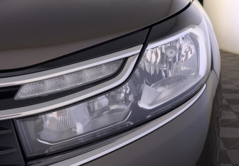 Подержанный автомобиль Citroen C4 Sedan 2017 года (11 фото)