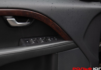 Подержанный автомобиль Volvo S80 2010 года (19 фото)