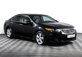 Подержанный автомобиль Honda Accord Sedan 2010 года (3 фото)