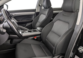 Подержанный автомобиль Geely Coolray 2022 года (19 фото)