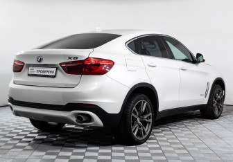 Подержанный автомобиль BMW X6 2016 года (5 фото)