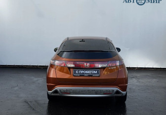 Подержанный автомобиль Honda Civic Hatchback 2008 года (6 фото)