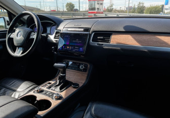 Подержанный автомобиль Volkswagen Touareg 2013 года (9 фото)