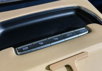 Подержанный автомобиль Voyah Free 2023 года (16 фото)