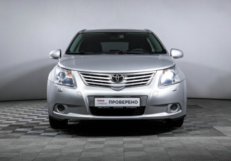 Подержанный автомобиль Toyota Avensis Wagon 2011 года (2 фото)