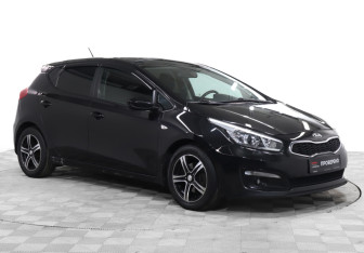 Подержанный автомобиль Kia Ceed Hatchback 2015 года (3 фото)