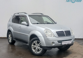 Подержанный автомобиль SsangYong Rexton 2010 года (3 фото)