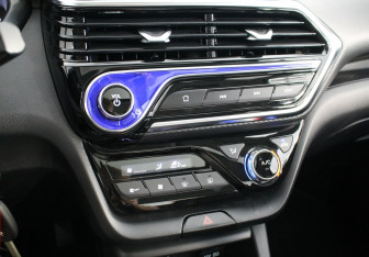 Подержанный автомобиль Changan Alsvin 2023 года (11 фото)