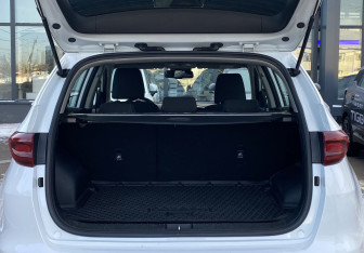 Подержанный автомобиль Kia Sportage 2020 года (10 фото)