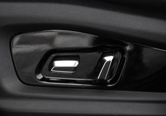 Подержанный автомобиль Omoda C5 2024 года (17 фото)