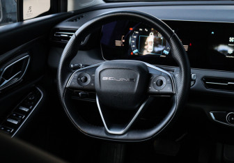 Подержанный автомобиль BAIC U5 Plus 2023 года (11 фото)