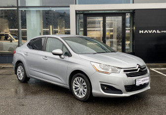 Подержанный автомобиль Citroen C4 Sedan 2013 года (3 фото)