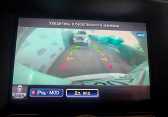 Подержанный автомобиль Infiniti QX70 2014 года (15 фото)