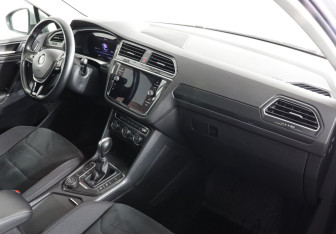 Подержанный автомобиль Volkswagen Tiguan 2017 года (10 фото)