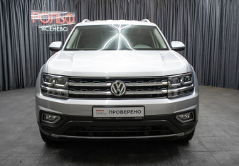 Подержанный автомобиль Volkswagen Teramont 2019 года (2 фото)