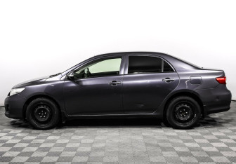 Подержанный автомобиль Toyota Corolla Sedan 2012 года (3 фото)