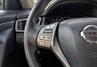 Подержанный автомобиль Nissan X-Trail 2017 года (27 фото)