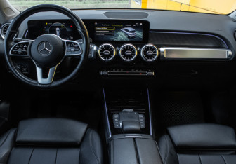 Подержанный автомобиль Mercedes-Benz GLB 2020 года (11 фото)