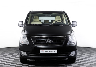 Подержанный автомобиль Hyundai H-1 2018 года (2 фото)