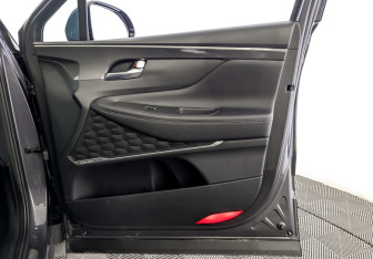 Подержанный автомобиль Hyundai Santa Fe 2021 года (25 фото)