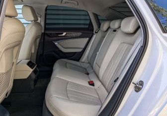 Подержанный автомобиль Audi A6 Sedan 2019 года (18 фото)