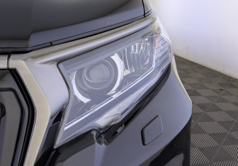Подержанный автомобиль Toyota Land Cruiser Prado 2022 года (11 фото)