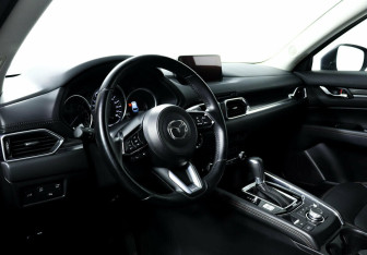 Подержанный автомобиль Mazda CX-5 2019 года (10 фото)