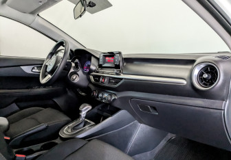 Подержанный автомобиль Kia Cerato Sedan 2020 года (11 фото)