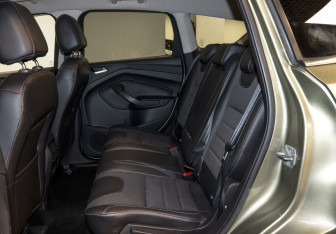 Подержанный автомобиль Ford Kuga 2014 года (12 фото)