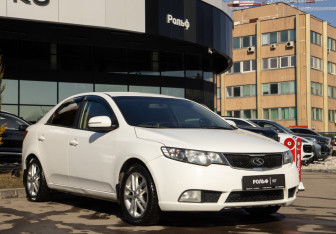 Подержанный автомобиль Ford Focus Sedan 2006 года (2 фото)