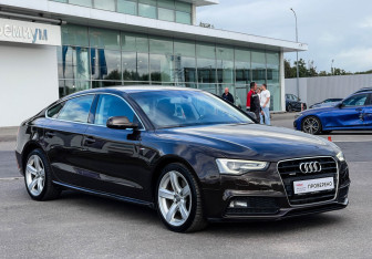 Подержанный автомобиль Audi A5 Coupe 2012 года (3 фото)