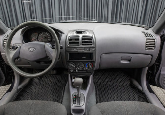 Подержанный автомобиль Hyundai Accent Sedan 2007 года (14 фото)