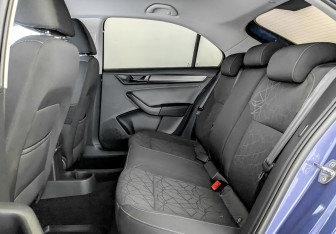 Подержанный автомобиль Skoda Rapid Liftback 2019 года (12 фото)