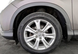 Подержанный автомобиль Honda CR-V 2013 года (18 фото)