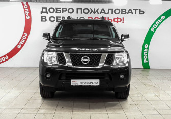 Подержанный автомобиль Nissan Pathfinder 2014 года (2 фото)