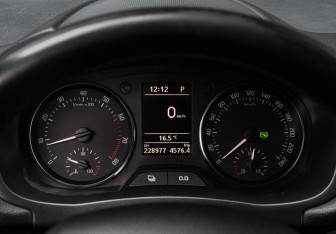 Подержанный автомобиль Skoda Fabia Hatchback 2013 года (13 фото)