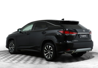 Подержанный автомобиль Lexus RX 2022 года (7 фото)