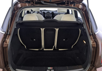 Подержанный автомобиль MINI Countryman 2015 года (10 фото)