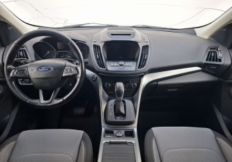 Подержанный автомобиль Ford Kuga 2016 года (12 фото)