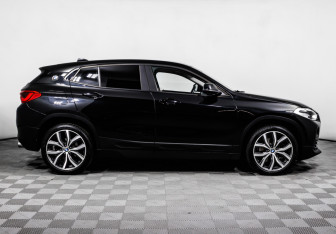 Подержанный автомобиль BMW X2 2018 года (4 фото)