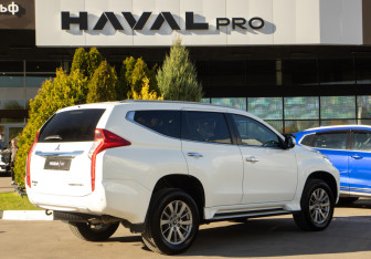 Подержанный автомобиль Mitsubishi Pajero Sport 2018 года (4 фото)