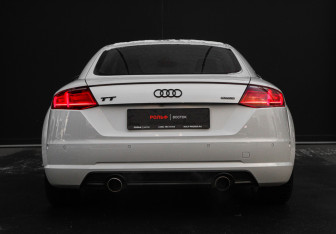 Подержанный автомобиль Audi TT Coupe 2015 года (6 фото)