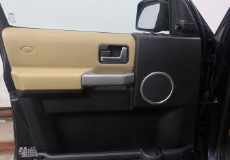 Подержанный автомобиль Land Rover Discovery 2008 года (17 фото)