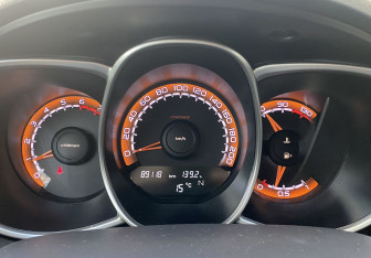 Подержанный автомобиль LADA (ВАЗ) Vesta Wagon 2019 года (18 фото)