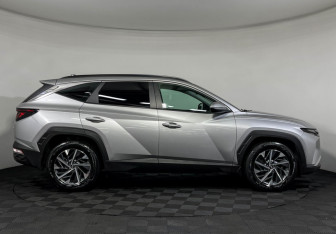 Подержанный автомобиль Hyundai Tucson 2022 года (4 фото)