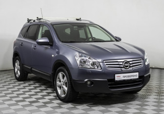 Подержанный автомобиль Nissan Qashqai+2 2009 года (3 фото)