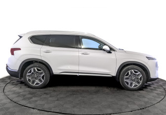 Подержанный автомобиль Hyundai Santa Fe 2021 года (4 фото)